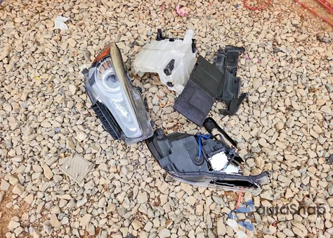 2018 Infiniti Q50 Luxe z USA, uszkodzony, nr VIN JN1EV7AP8JM361503